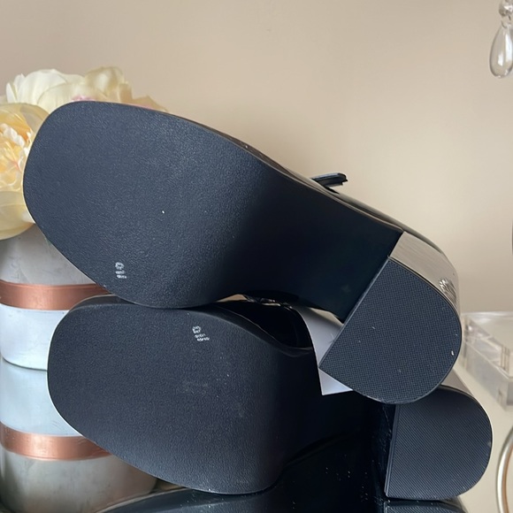 Steve Madden
Women's Twice Mary Jane Platform Pumps - Picture 9 of 11